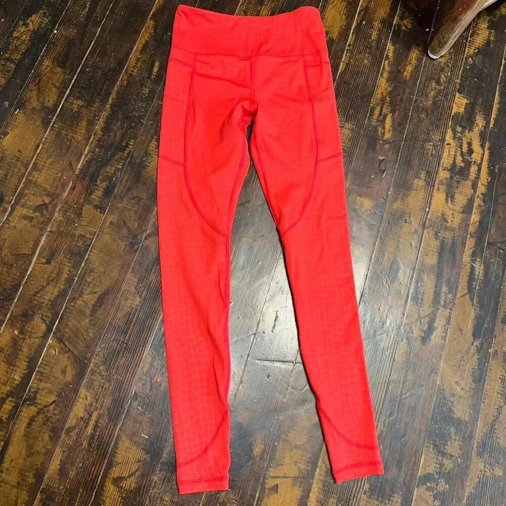 Zyia light n tight red cropped athletic/workout leggings